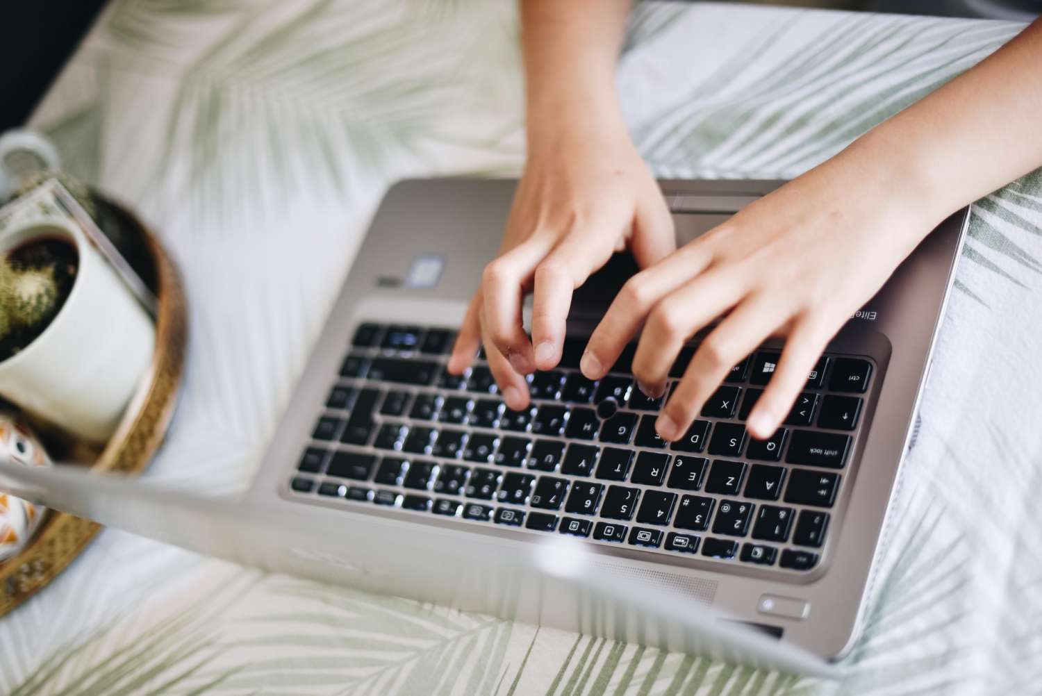 Mình bắt đầu với nghề viết sách thuê (chấp bút – Ghostwriting) như thế nào